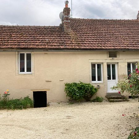 Gite Des Bons Voisins Marigny-le-Cahouet エクステリア 写真
